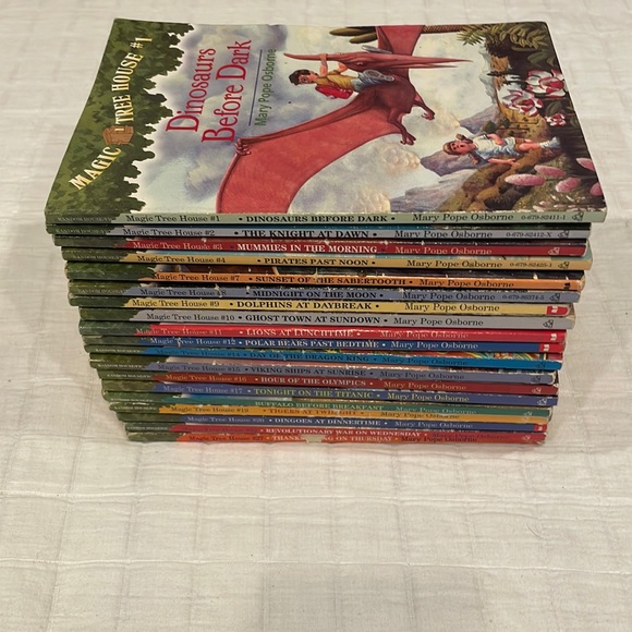 Bundle 20 Magic tree house series accelerated reader paperback books - Picture 2 of 14